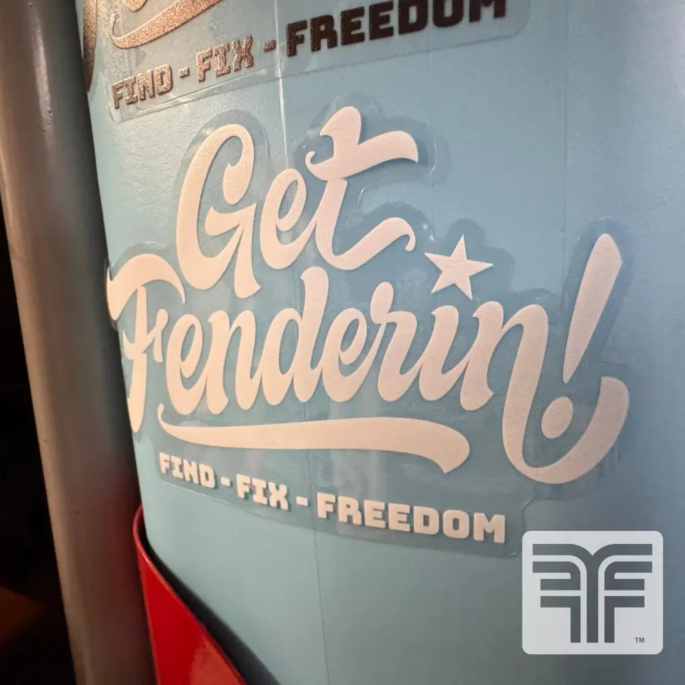 FLATFENDER XL ’GET FENDERIN’’ WHITE (ON) CLEAR STICKER - GEAR